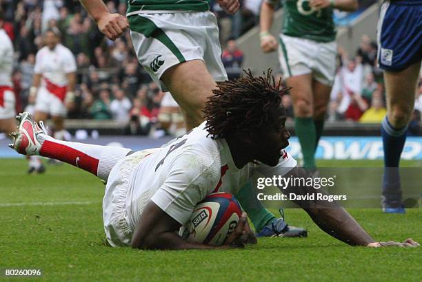 Paul Sackey of England scores their first try during the RBS 6 Nations Championship match between England and Ireland at Twickenham on March 15, 2008...