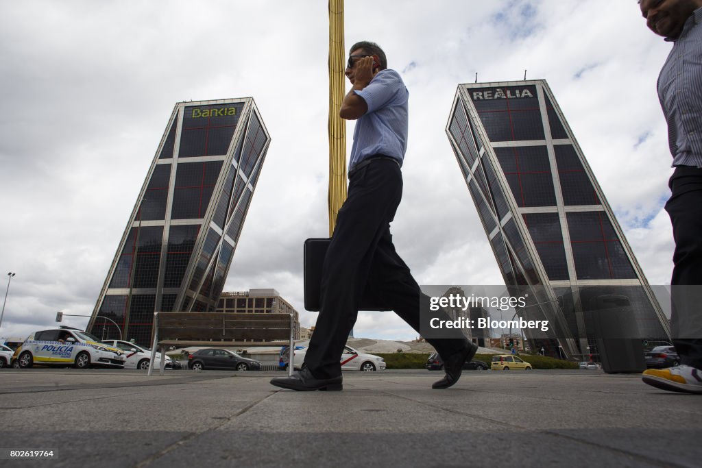 Spain's Bankia SA Takes Over Banco Mare Nostrum SA Bank