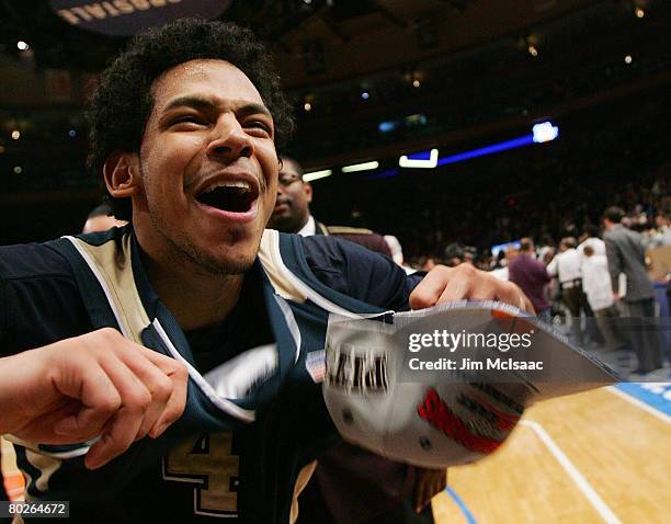Ronald Ramon 101 Pittsburgh Panthers Ronald Ramon Photos & High Res Pictures - Getty ...