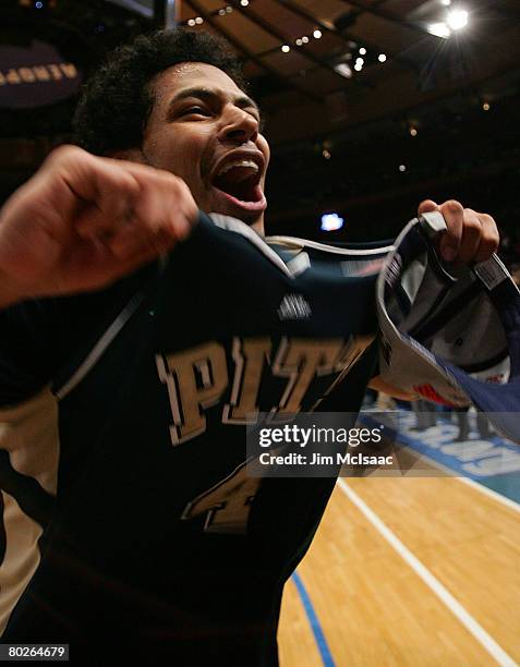 Ronald Ramon 101 Pittsburgh Panthers Ronald Ramon Photos & High Res Pictures - Getty ...