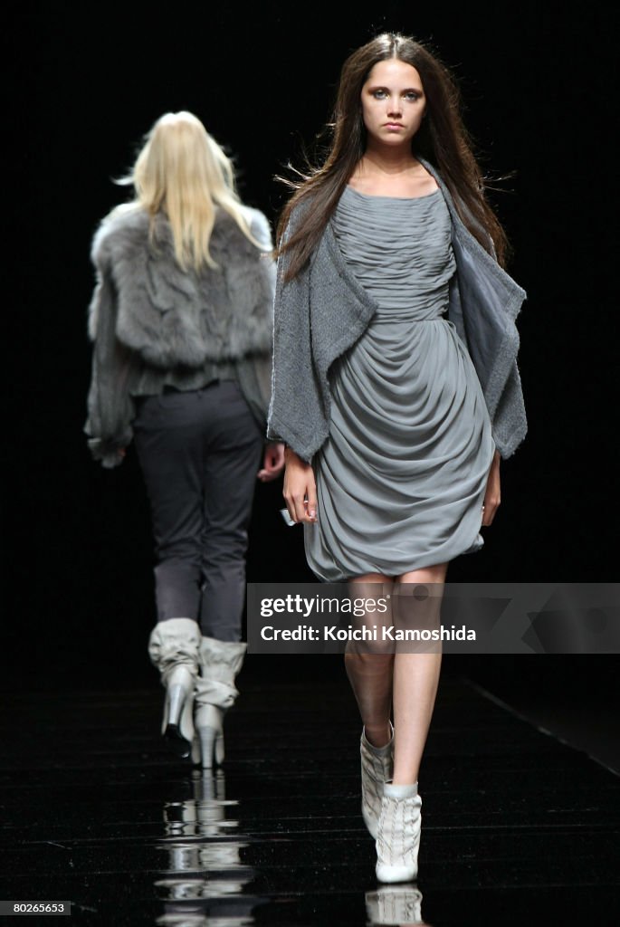 JFW A/W - Jill Stuart 2008 Fall/Winter Collection In Tokyo