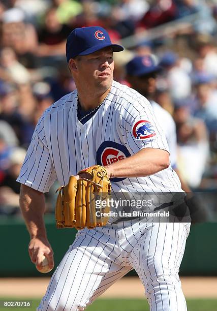 Jon Lieber of the Chicago Cubs pitches during a Spring Training game against the Los Angeles Angels of Anaheim at HoHoKam Park on March 14, 2008 in...