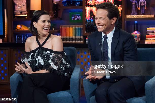 Pictured : Neve Campbell and Scott Wolf --