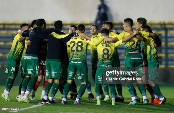 Players of Defensa y Justicia celebrate after winning the first leg match between Defensa y Justicia and Chapecoense as part of second round of Copa...