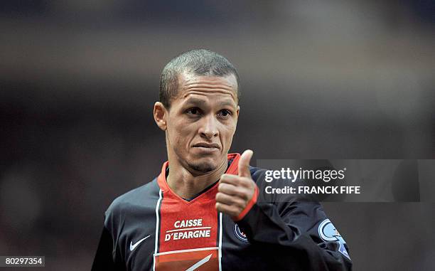 Paris Saint-Germain's midfielder Williamis Souza reacts during the French Cup football match Paris vs. Bastia, on March 18, 2008 at the Parc des...