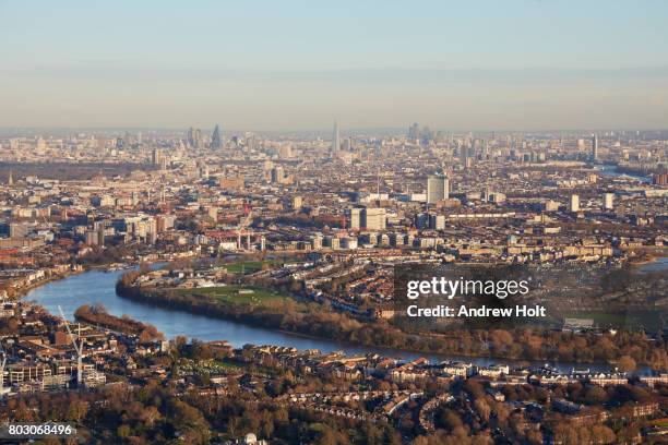 aerial photography skyline view east of chiswick, hammersmith and barnes. london, w4,w6,sw13, uk. - chiswick foto e immagini stock