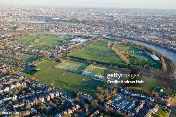 aerial photography view east of university of westminster sports ground, cavendish road, london, w4, uk. - chiswick foto e immagini stock