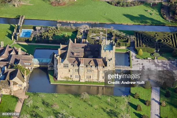 aerial photography view north-east of hever castle, edenbridge, tn8, uk. - hever castle stock pictures, royalty-free photos & images