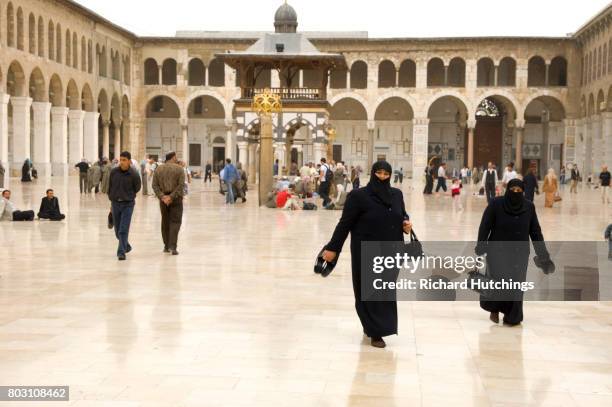 outside the umayyad mosque in damascus, syria - umayyad mosque stock pictures, royalty-free photos & images