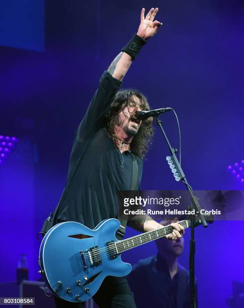 Foo Fighters perform on day 3 of the Glastonbury Festival 2017 at Worthy Farm, Pilton on June 24, 2017 in Glastonbury, England.