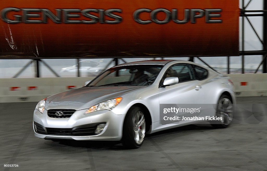 New York International Auto Show Showcases Latest Models