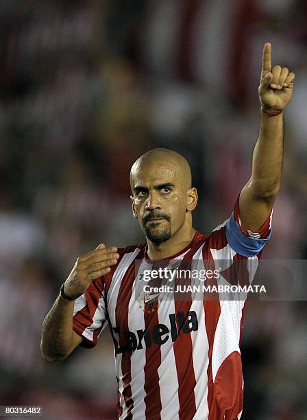 Argentina's Estudiantes de La Plata midfielder Juan Veron celebrates after scoring against Uruguay's Danubio during their Libertadores Cup 2008...