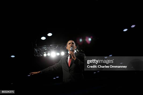 Democratic presidential candidate Sen. Barack Obama of Illinois and his wife Michelle greet supporters at a rally on the eve of the Texas...