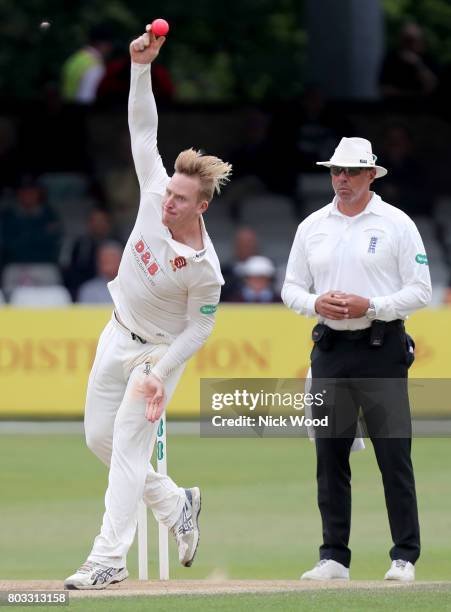 Simon Harmer of Essex in bowling action during the Specsavers County Championship Division One match between Essex and Middlesex at the Cloudfm...