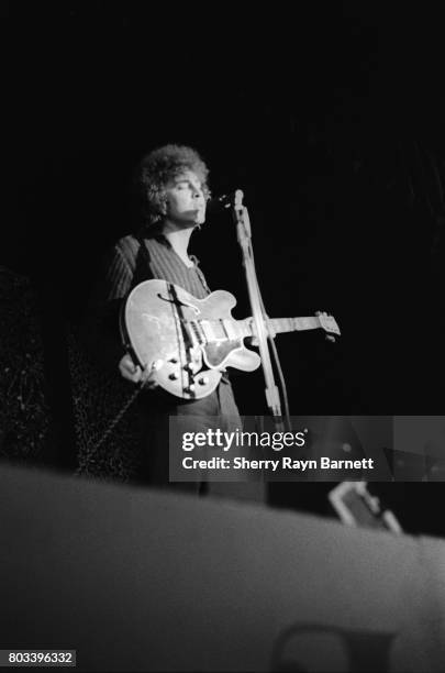 Guitarist Elvin Bishop of The Butterfield Blues Band performs onstage at the Monterey International Pop Festival on June 17, 1967 in Monterey,...