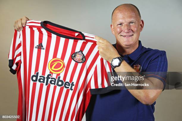 Simon Grayson poses for the first time as the new Sunderland manager at the Academy of Light on June 29, 2017 in Sunderland, England.