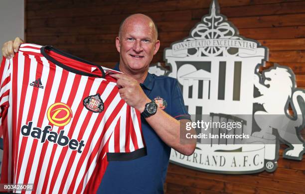 Simon Grayson poses for the first time as the new Sunderland manager at the Academy of Light on June 29, 2017 in Sunderland, England.