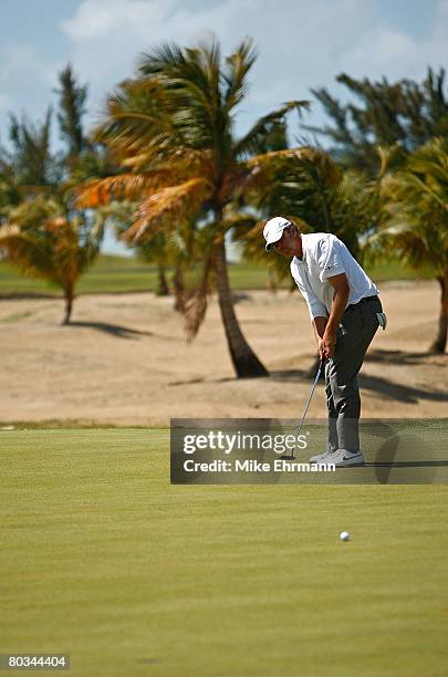 Bo Van Pelt putts on the 12th hole during the third round of the Puerto Rico Open presented by Banco Popular held on March 22, 2008 at Coco Beach...