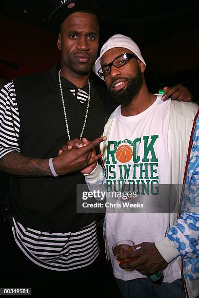 Players Steven Jackson poses with Baron Davis during Davis' birthday celebration at Stone Rose Lounge on March 22, 2008 in Beverly Hills, CA.