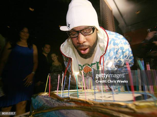 Player Baron Davis attends his birthday at Stone Rose Lounge on March 22, 2008 in Beverly Hills, CA.