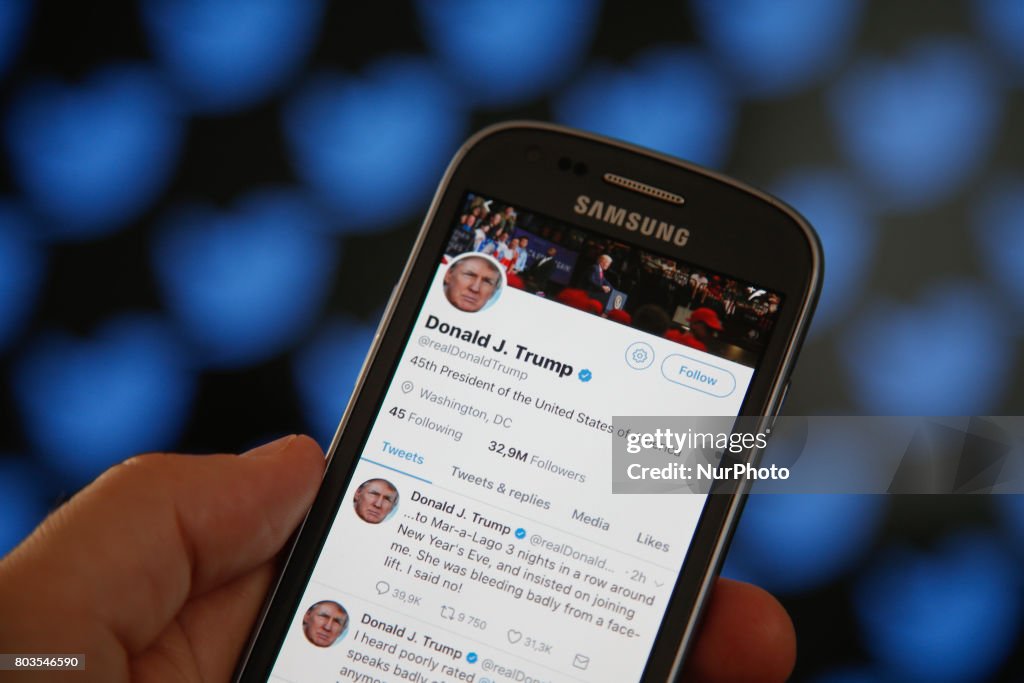 Social Media Illustrations and Donald Trump tweets