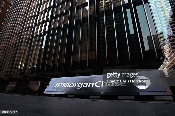 The JP Morgan Chase building is seen March 24, 2008 in New York City. A new agreement will give Bear Stearns shareholders ten dollars per sare, five...