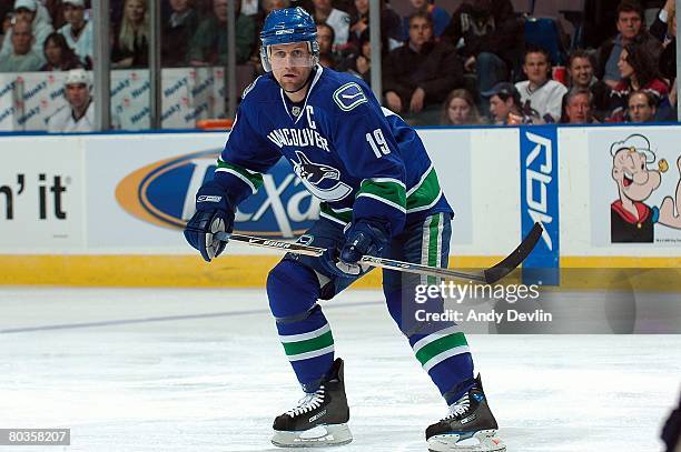 Markus Naslund of the Vancouver Canucks follows the play during a game against the Edmonton Oilers at Rexall Place on March 20, 2008 in Edmonton,...