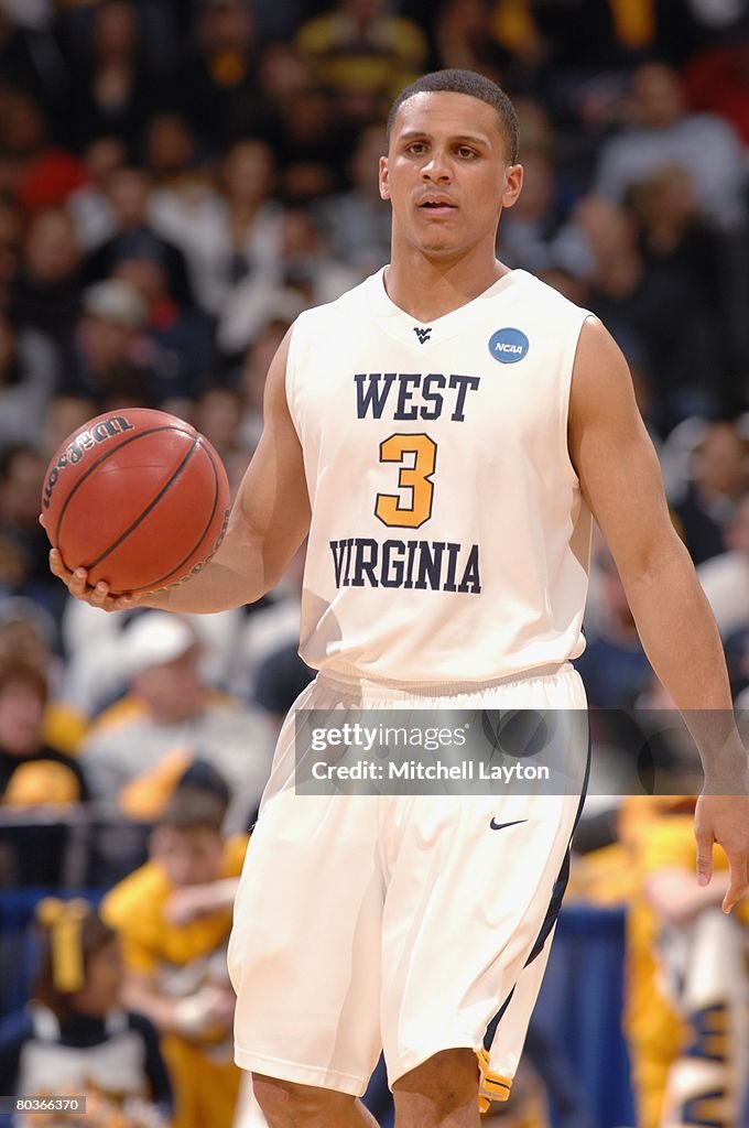 Joe Mazzulla Of The West Virginia Mountaineers During A NCAA Mens... News Photo - Getty Images