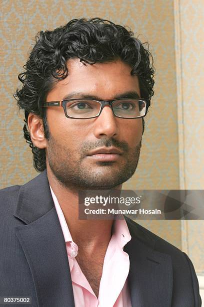 Actor Sendhil Ramamurthy at the Four Seasons Hotel in Beverly Hills, California on October 12th, 2007. Reproduction by American tabloids is...