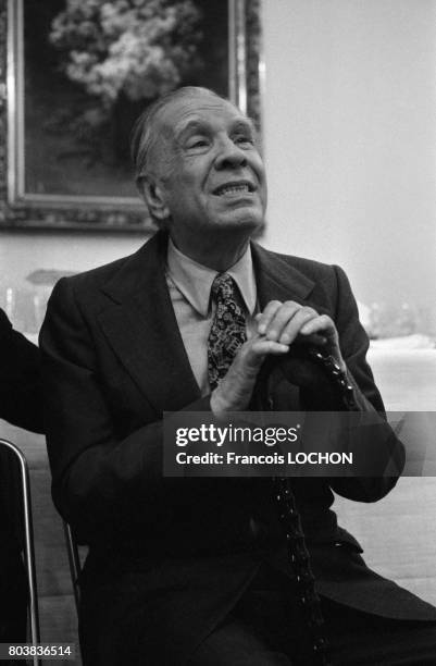 écrivain argentin Jorge Luis Borges à Paris en mai 1980, en France.