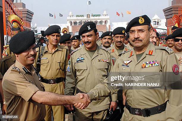 215 Pakistan Rangers Director General Stock Photos, High-Res Pictures ...