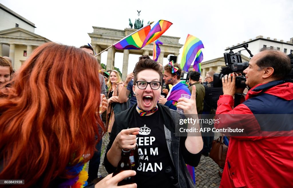 GERMANY-POLITICS-GAY-MARRIAGE-HOMOSEXUALITY-PARLIAMENT