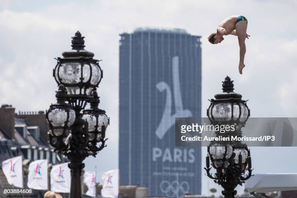 Divers make a demonstration from the top of Pont Alexandre III on June 24, 2017 in Paris, France. On 23 and 24 June, Paris is transformed into an...