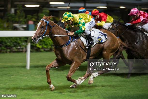 Greg Chung Racing He Chung Ming Photos and Premium High Res Pictures - Getty Images