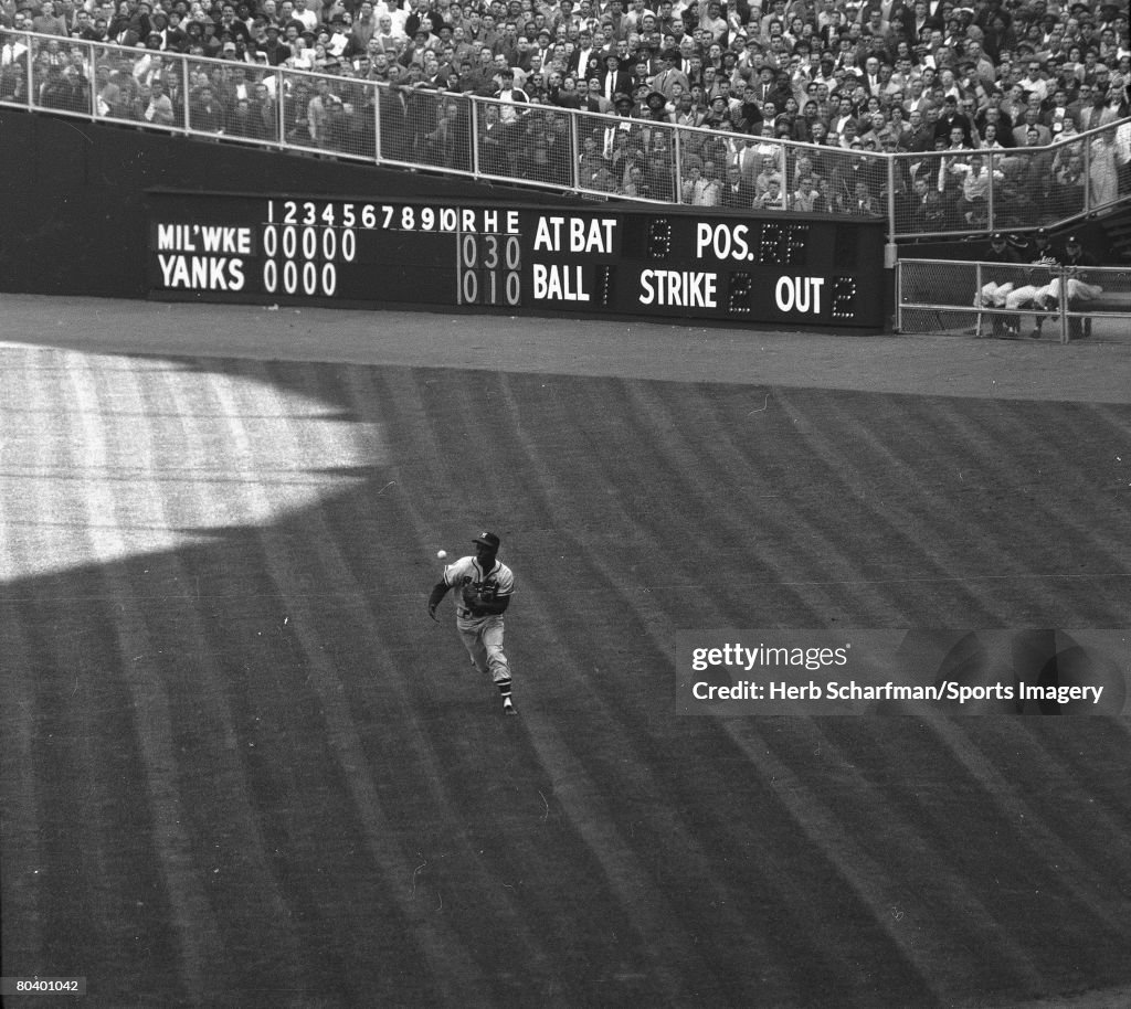 Milwaukee Braves v New York Yankees