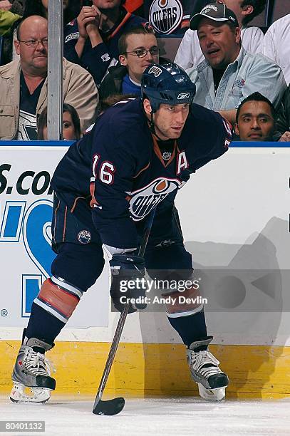 Jarret Stoll of the Edmonton Oilers lines up for a face off during a game against the Minnesota Wild at Rexall Place on March 24, 2008 in Edmonton,...