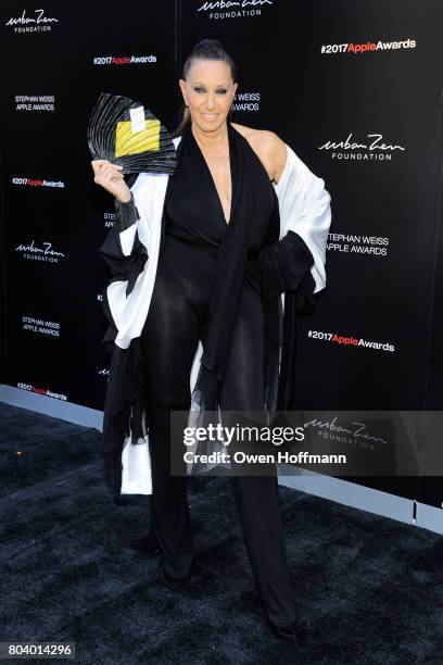 Donna Karan attends 2017 Stephan Weiss Apple Awards at Urban Zen on June 7, 2017 in New York City.