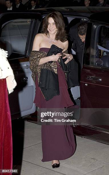 French First Lady, Madame Carla Bruni-Sarkozy arrives for a State Banquet at the Guildhall, hosted by The Lord Mayor and Corporation of London, on...