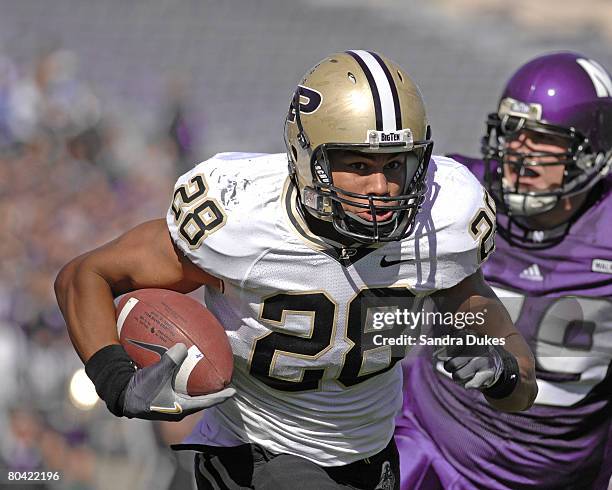 Purdue TE Dustin Keller runs after a catch in a game won by Purdue over Northwestern 31-10 at Ryan Field in West Lafayette, Indiana on October 14,...