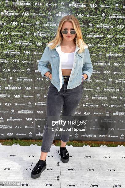Ellis Rothwell 16 Ella Rothwell Photos & High Res Pictures - Getty Images