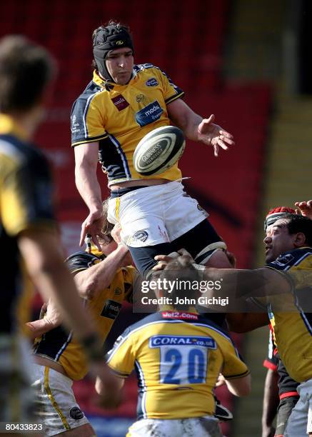 Pablo Bouza of Leeds wins the line-out during the Guinness Premiership game between Saracens and Leeds Carnegie at Vicarage Road on March 30, 2008 in...