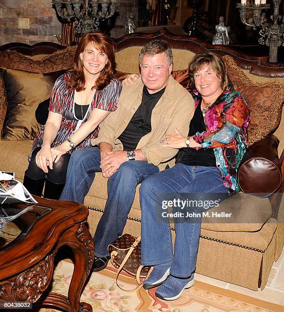 Lisabeth Shatner Clement, William Shatner and Leslie Shatner Walker attend the art opening of Giorgio Tuscani and Elizabeth Shatner on March 29, 2008...