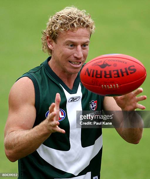 Shaun McManus in action during a Fremantle Dockers AFL training session held at Fremantle Oval March 31, 2008 in Perth, Australia.