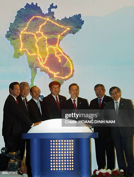 Prime Ministers Nguyen Tan Dung from Vietnam, Samak Sundaravej from Thailand, Thein Sein from Myanmar, Buasone Bouphavanh from Laos, Premier Wen...