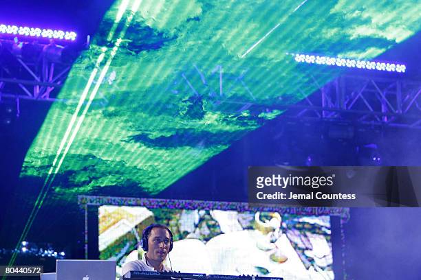 Paul Van Dyke plays the finale set of Day 2 during the 10th Anniversary of the Ultra Music Festival on March 29, 2008 at Bayfront Park, Miami, Fl