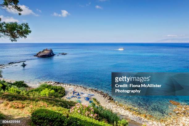 baths of aphrodite beach vista, akamas peninsula, cyprus - cyprus stockfoto's en -beelden