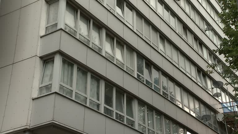Cladding High Rise Block 17 Office Cladding Stock Videos, Footage, & 4K Video Clips - Getty Images