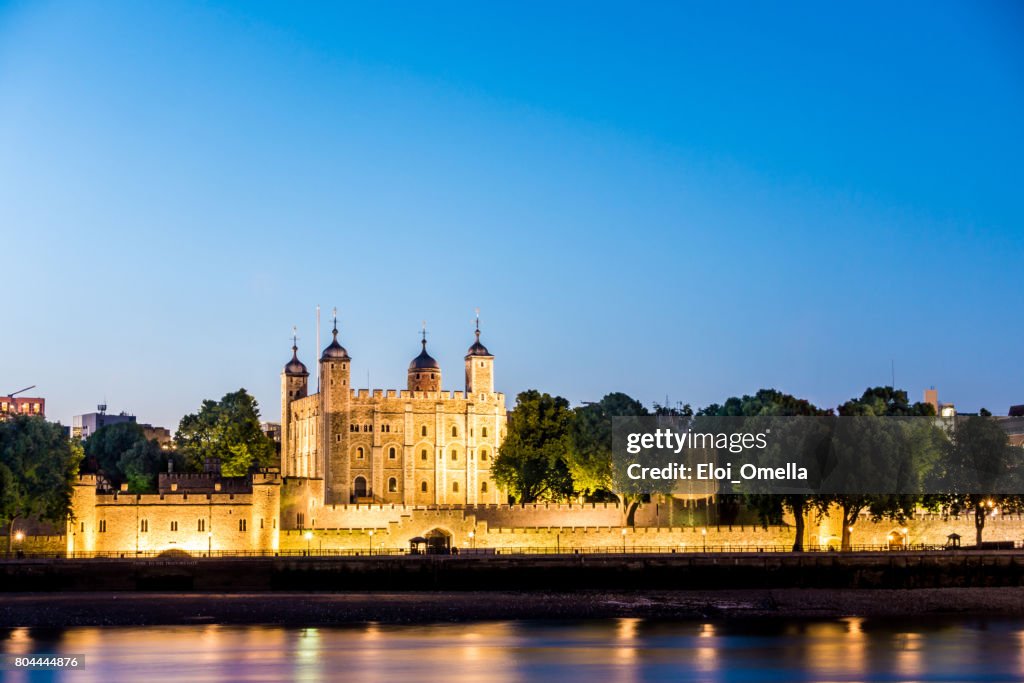 Tower of london dusk light england