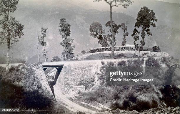 The loop at Agony Point at Tindharia on the Darjeeling Himalayan Railway', 1880s. The Darjeeling Himalayan Railway is a narrow gauge line connecting...