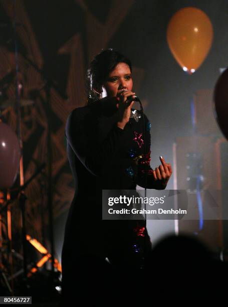 Singer From Css 129 Brazil Css Stock Photos, High-Res Pictures, and Images - Getty Images